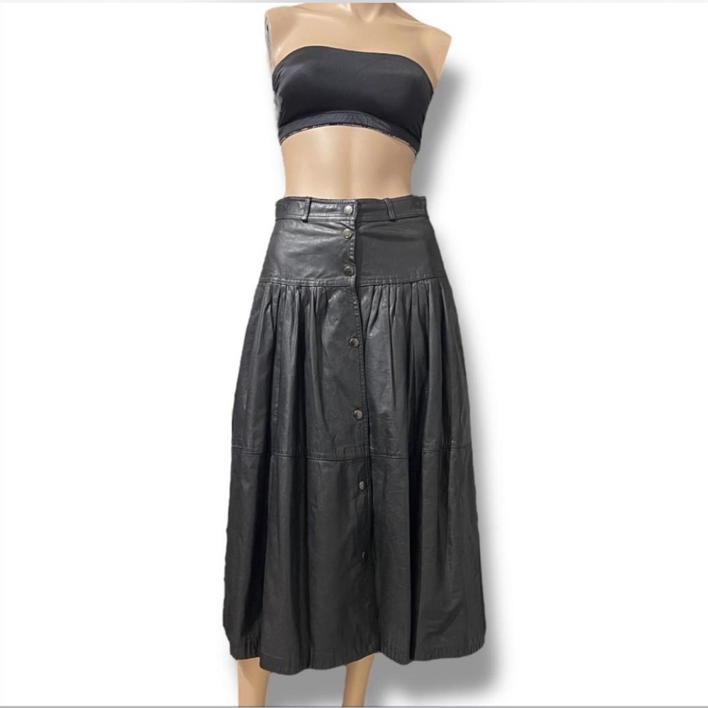 Chic Black Button-Down A-Line Skirt